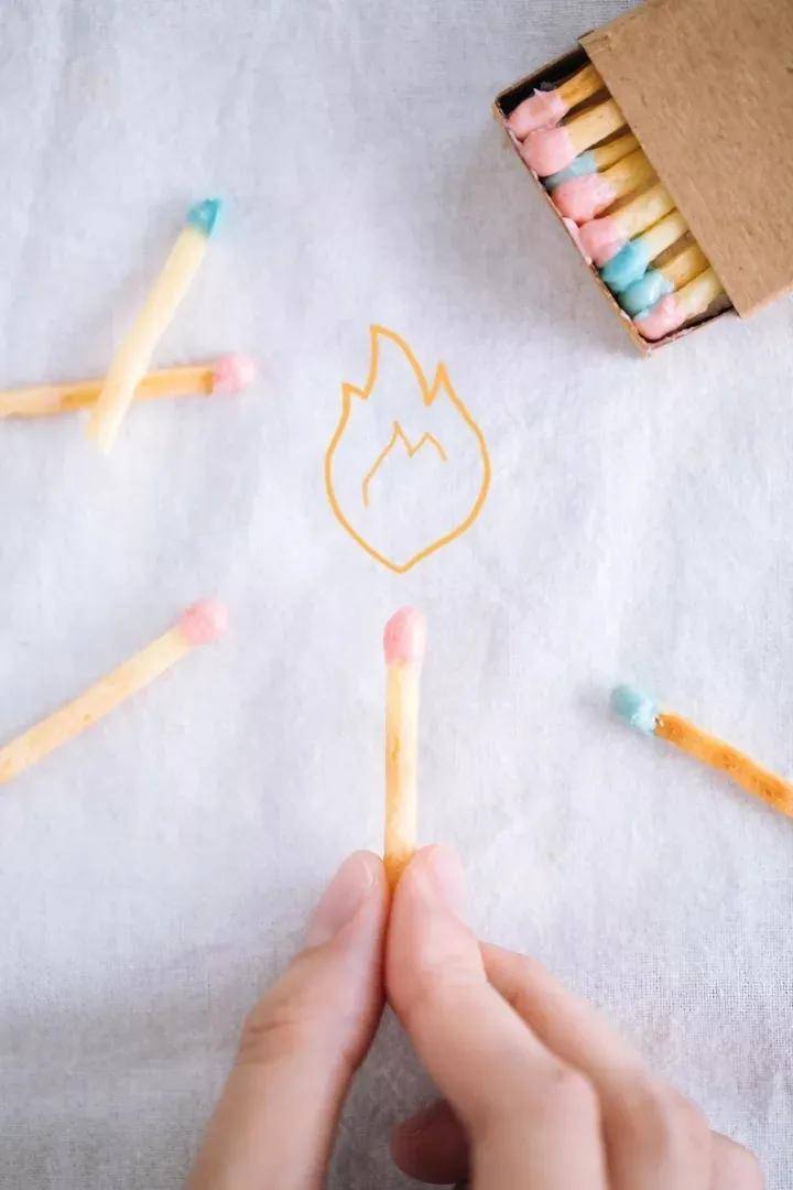 拼图火柴画人物怎么画_画个火柴人拼图_拼图火柴画人怎么画
