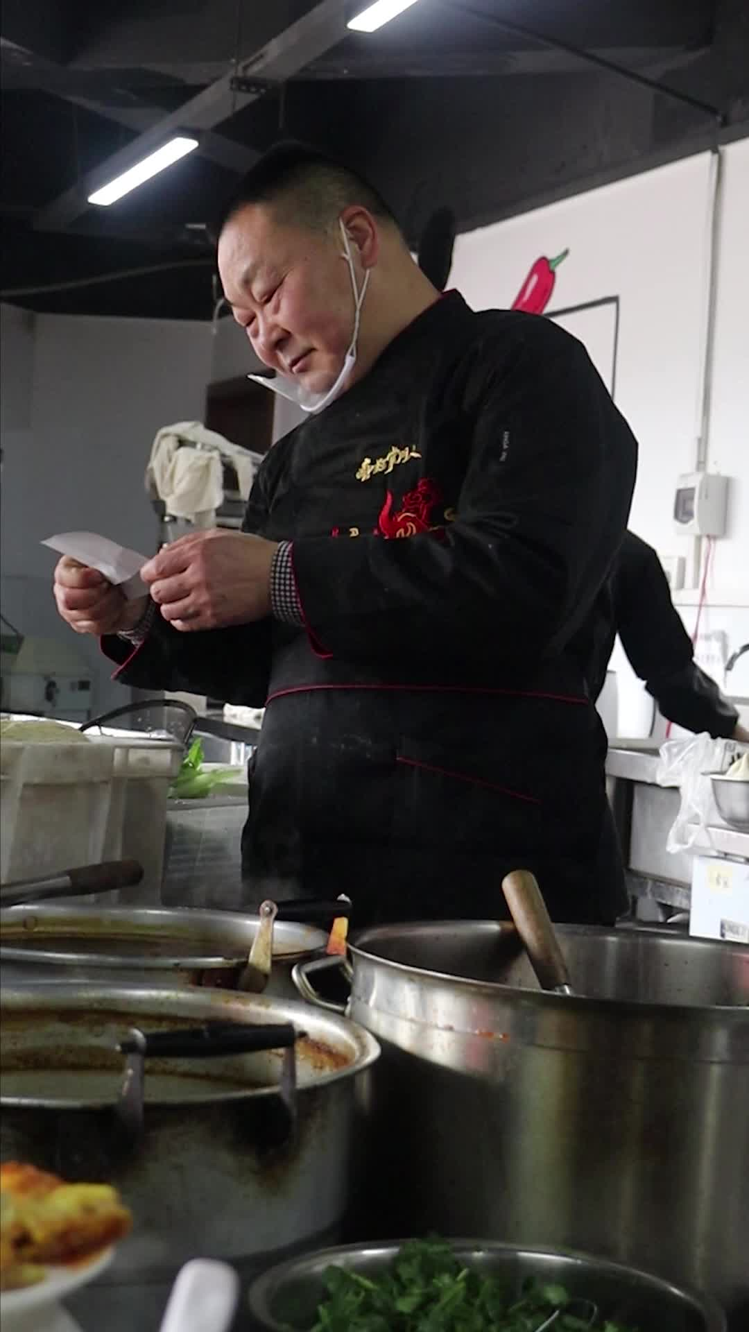 手机面馆游戏-手机面馆：经营小面馆，体验老板生活，挑战与乐趣并存