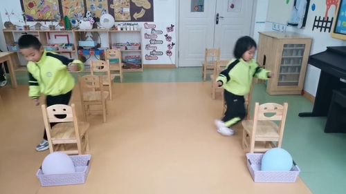 小班室内外游戏,小班室内外游戏活动精彩纷呈